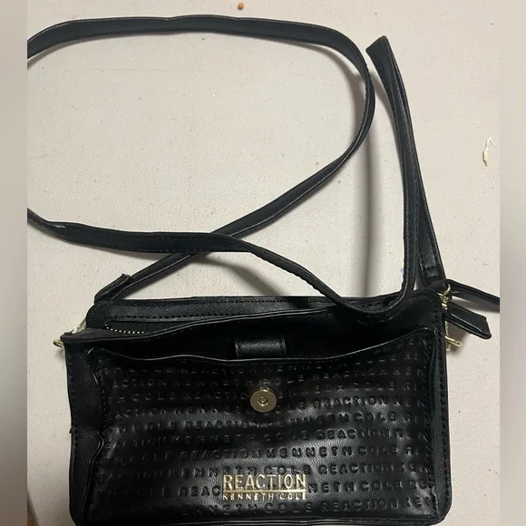 Kenneth Cole Reaction | Bags | Kenneth Cole Reaction Black  display picture 1